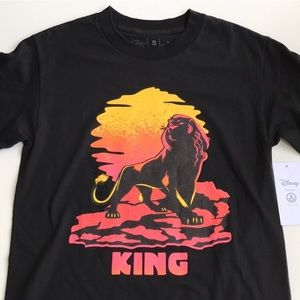 New Disney Neff Lion King Tshirt Womens Small